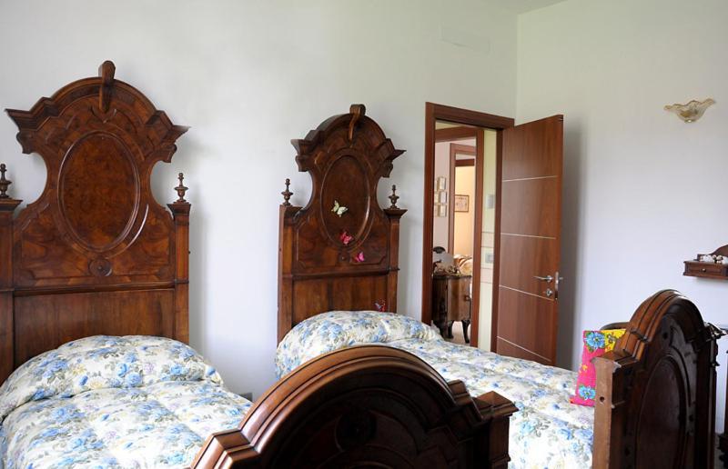 Il Coniglio Sulla Luna Bed & Breakfast Erba Exterior photo